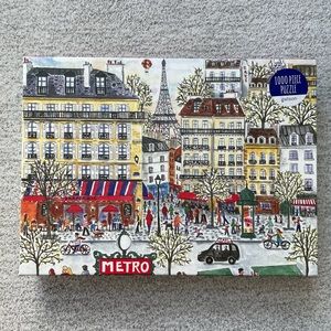 Paris jigwas by Michael Storrings